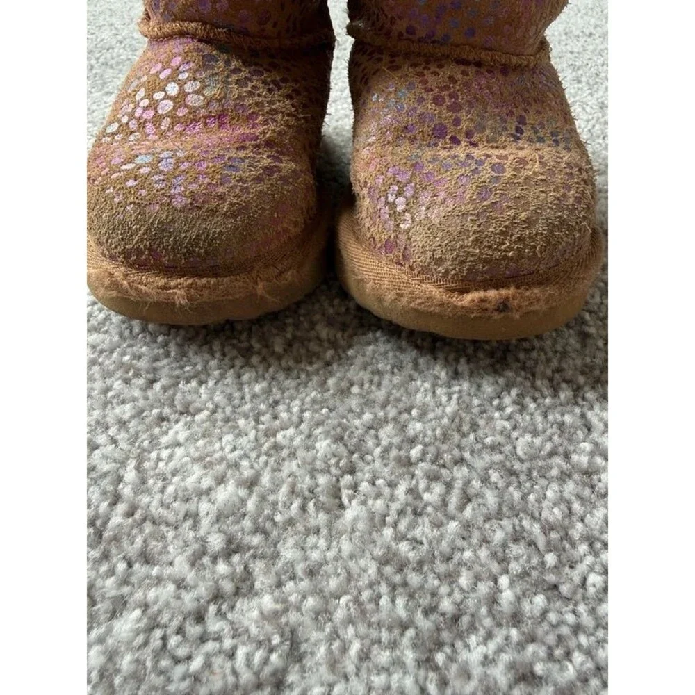 UGG pair boots